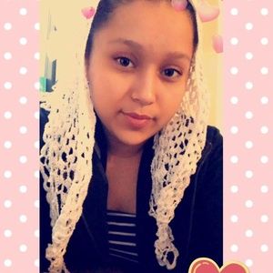 Meet your Posher, Cecia